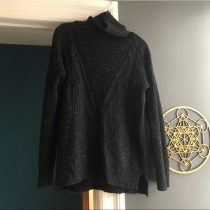 Bloomingdale’s 100% Cashmere Black Sweater sz M